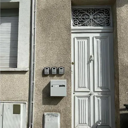 Superbe T2 Neuf Centre Wifi Terrasse Netflix Apartment *